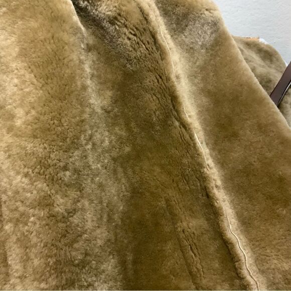 Overland sheepskin hooded coat - Picture 12 of 12